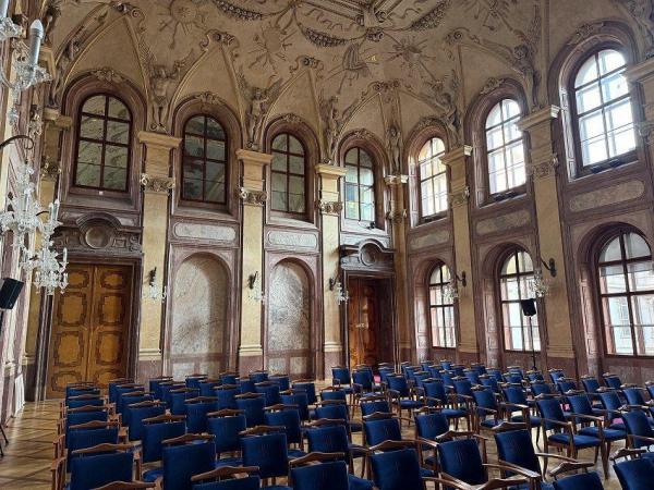 Zasedání mladých Prahy 12 tentokrát v prostorech Senátu České republiky